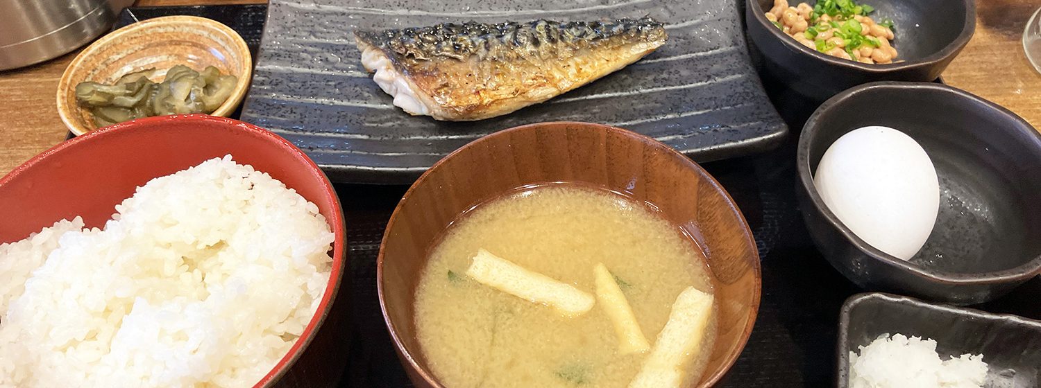 しんぱち食堂・炭火焼朝定食「さば文化干し定食」