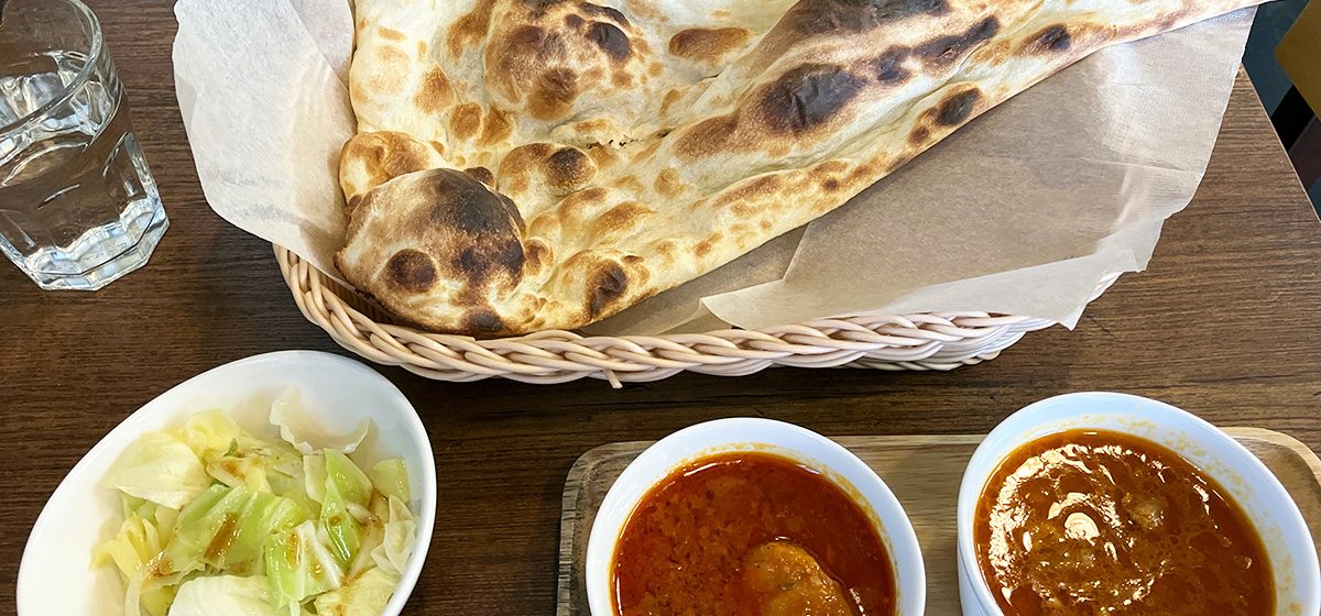 「辛口チキンカレーパンジャーブ風」「ポークビンダル」のツインカレー