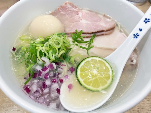貝麺みかわ「特製 冷やし貝麺」1250円（税込）