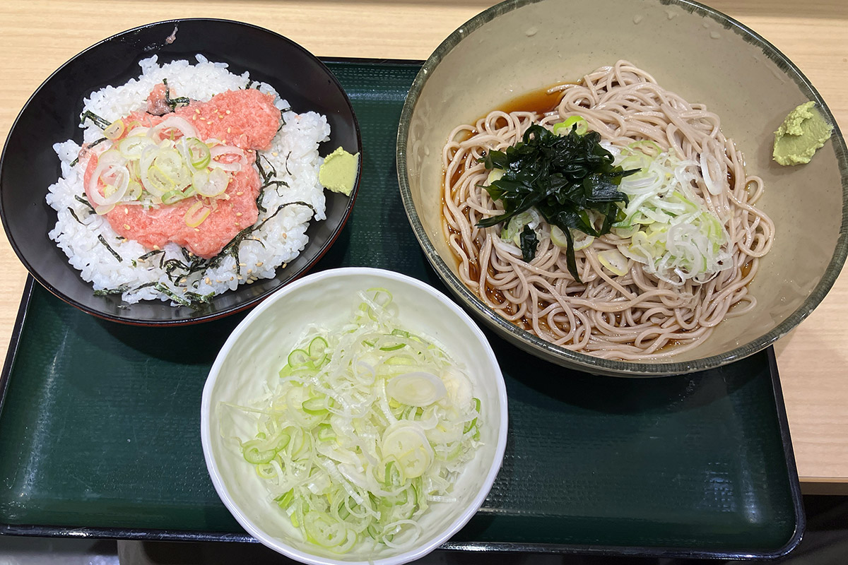 「鮪たたき丼セット」750円、「ネギ増量ダブル」60円(それぞれ税込)