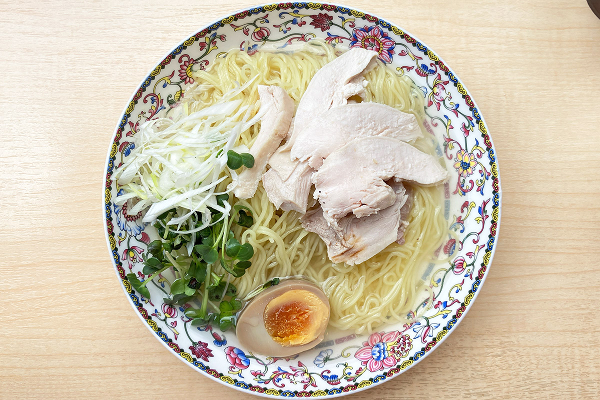 金威「冷やし鶏そば」980円（税込）