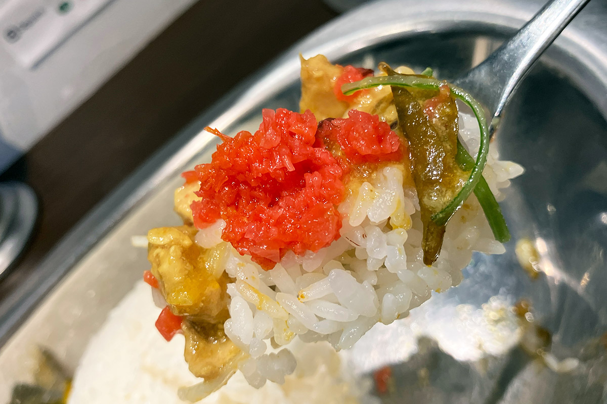 カレーと一緒にいただけば、味変に
