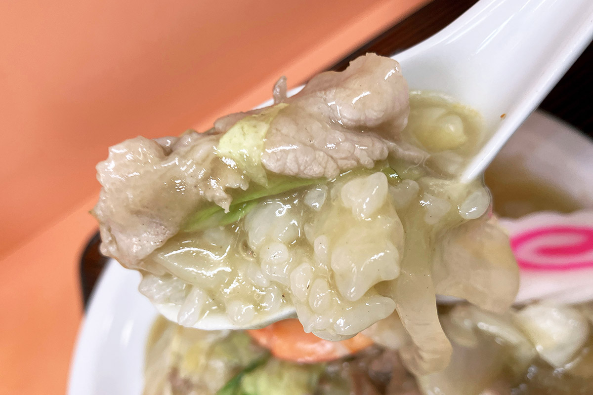 それでは中華丼もいただきましょう