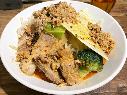 スパイスラーメン点と線. 「麻辣ガーリックチーズ渋谷サジロー」 #チーズと激辛フェスティバル