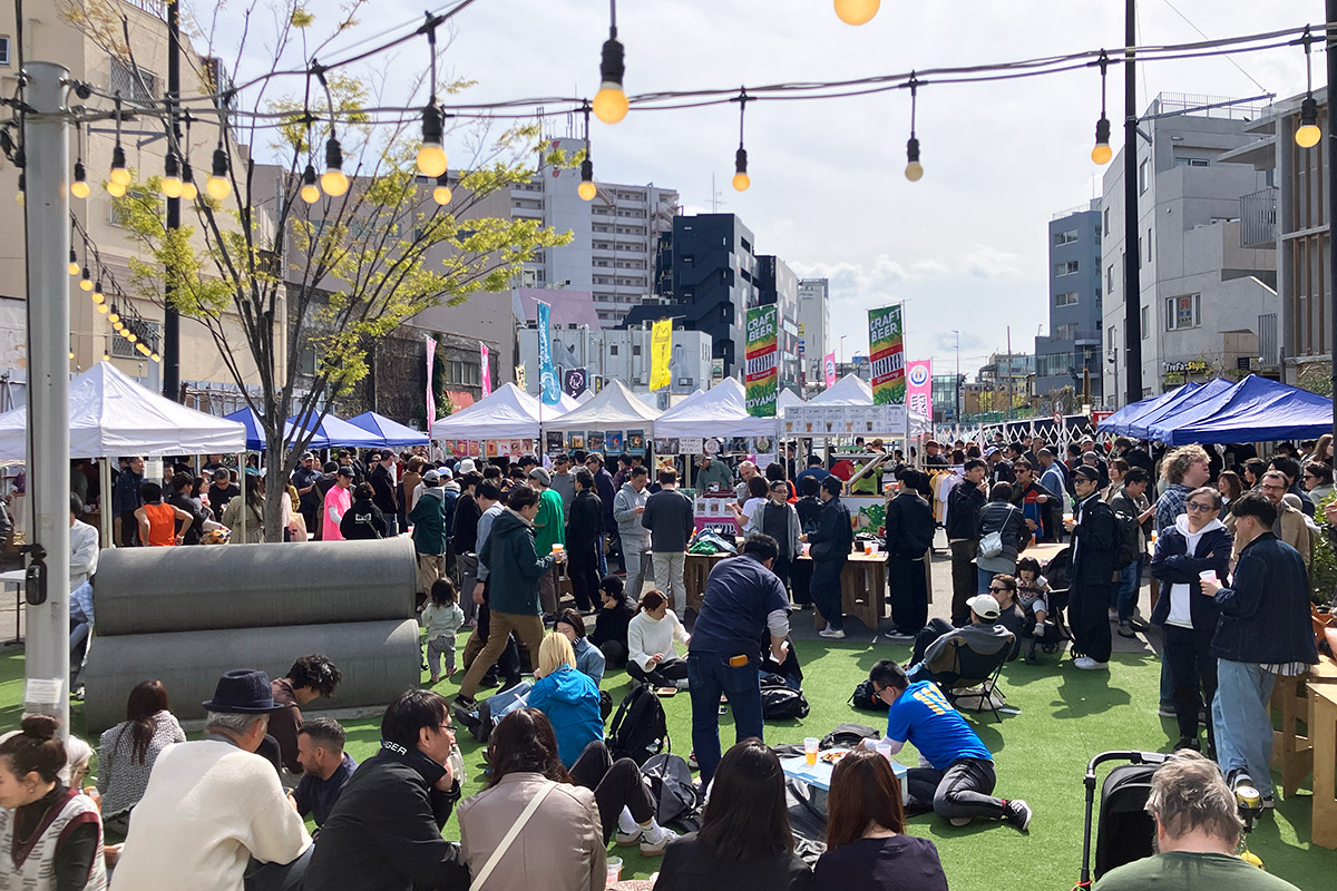 それにしてもビール日和すぎて13時過ぎなのに、お客さんがたくさんーー