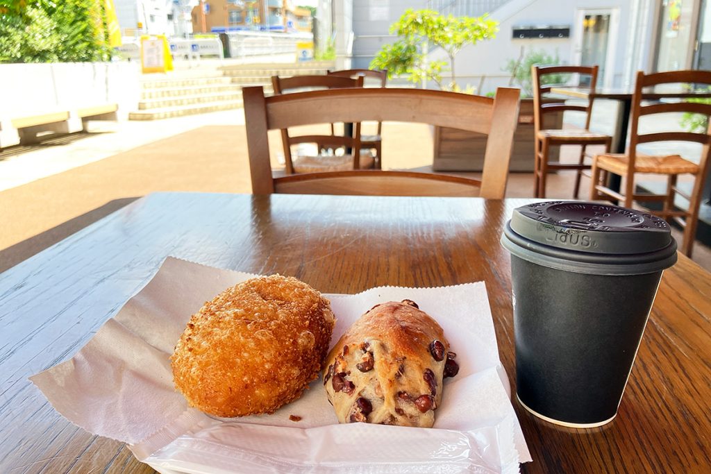 テラス席で極上の焼きたてパンを『VERACE PANETTERIA-GASTRONOMIA』