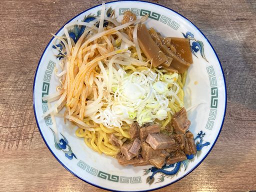 北海道らーめん 熊源の「油そば」880円（税込）