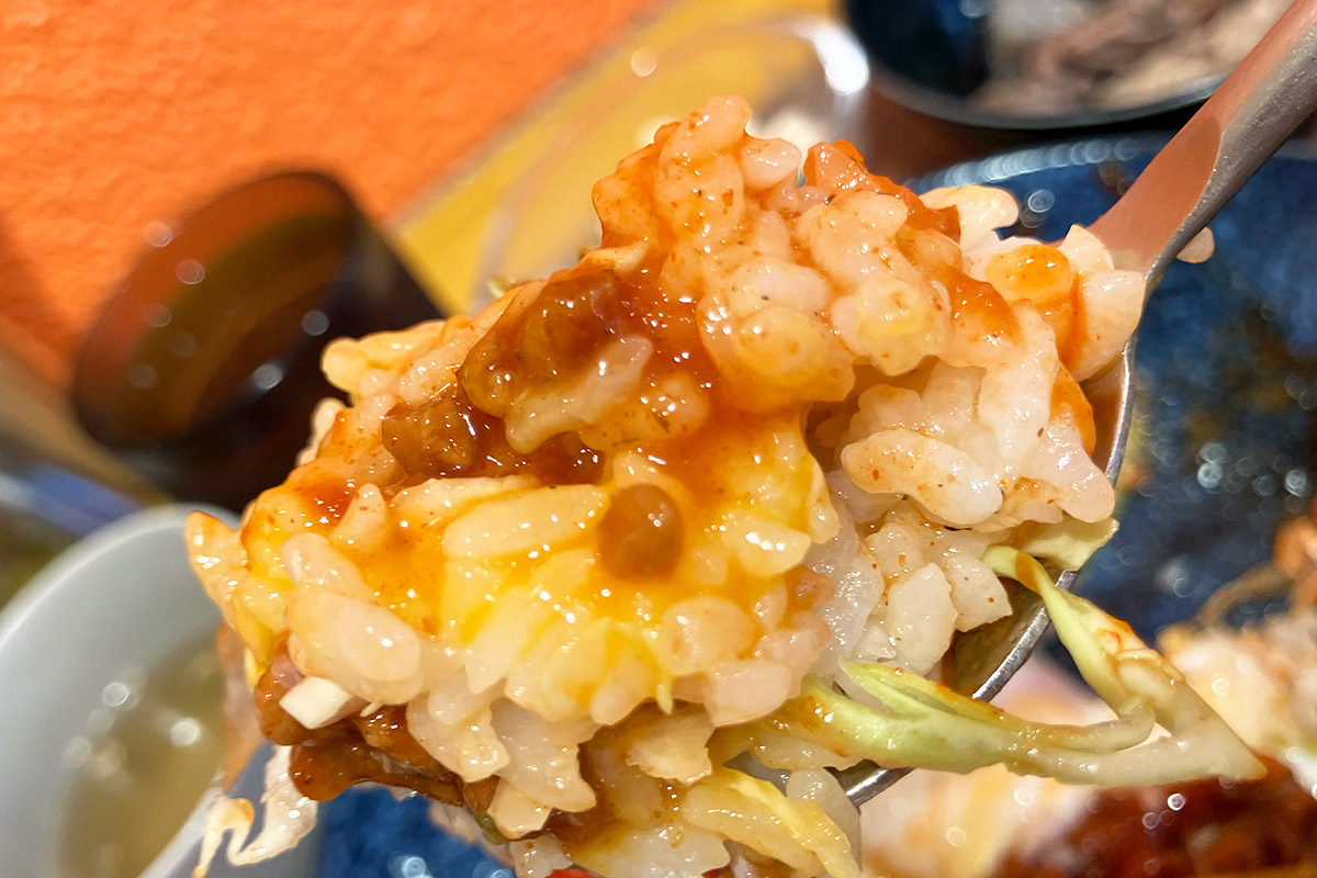 調子に乗ってタバスコかけまくったら、メッチャ辛くなった、最高!