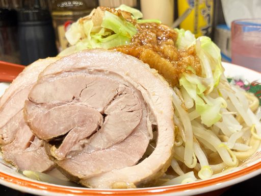 ぶっ豚 下北沢店「小ラーメン（野菜マシアブラマシ）」980円