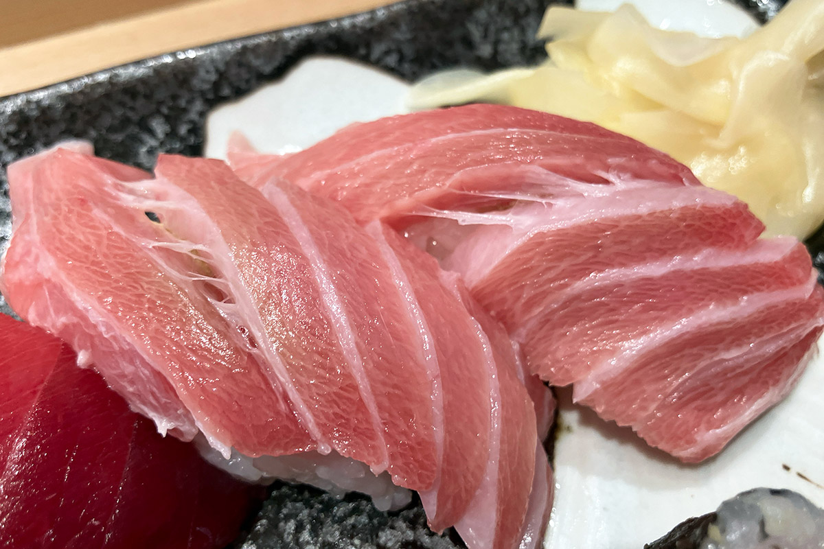 あああ、見た目からもとろけ具合が感じられる「大とろ」