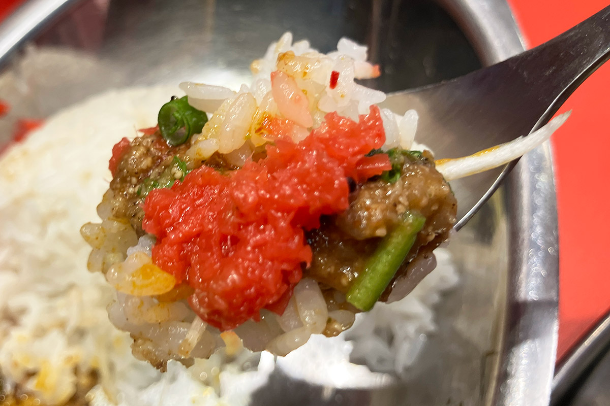 クセツヨな味わいが、カレーの味わいを更に引き立ててくれます