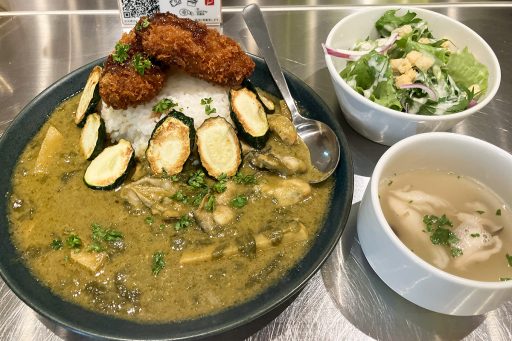 カキノバル下北沢「牡蠣のグリーンカレー」1300円（税込）