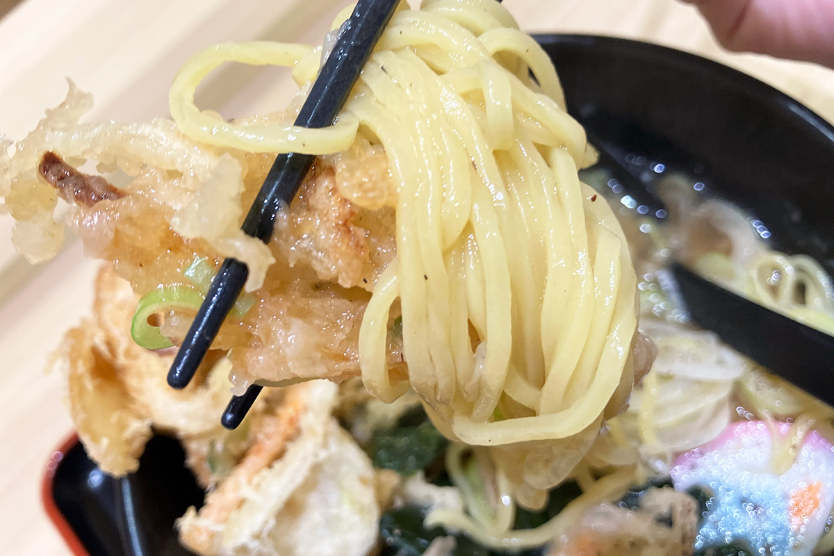 うぉおおお、これだ! これが箱そばのらーめんだ!!