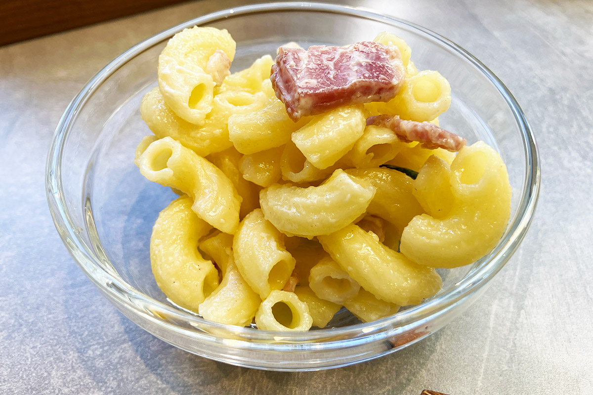 サラダは無料サービス