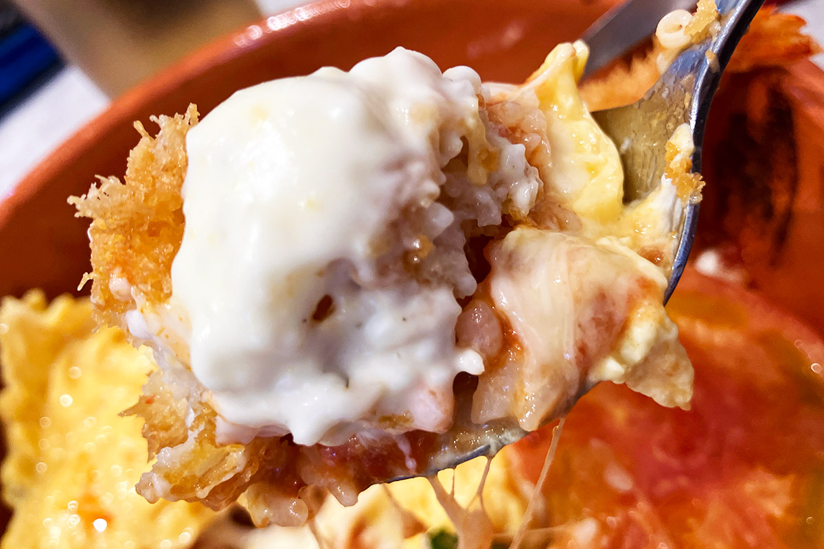 タルタル海老フライとオムももちろん旨い!