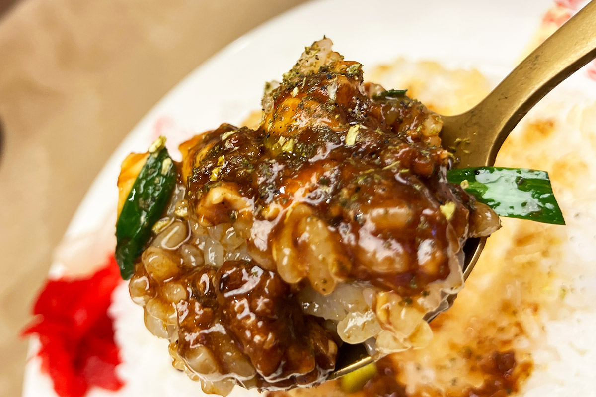 さらなる刺激が、マボーの美味しさを引き立てる