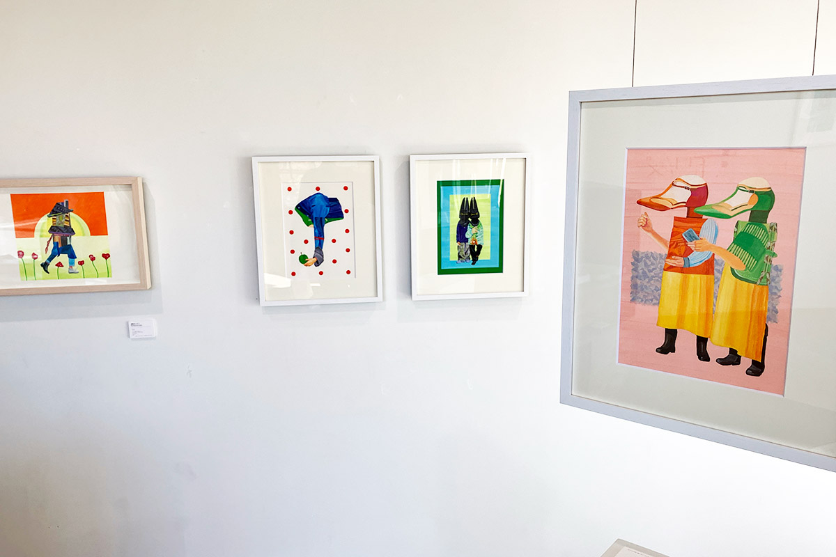 わんちゃさんによる、コラージュを活用した技法による作品。なんだか、とっても不思議な感覚を覚えます