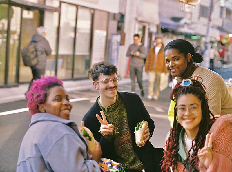 バインミーバーバー下北沢店は、多国籍なお客さんが集う人気店、まさにヴィーガンメニューが求められるお店ですね