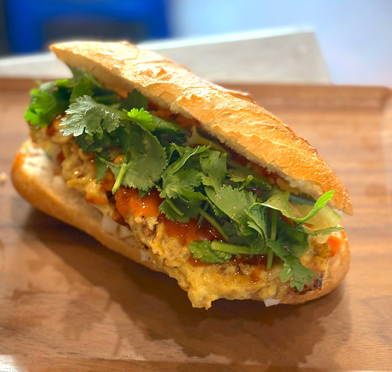 「ヴィーガンエッグバインミー」700円(税込)