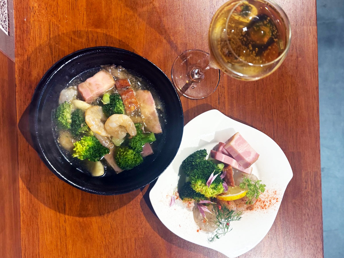 20. アヒージョ専門店AJILLO下北沢
「はしご酒アヒージョセット（1,300円）」