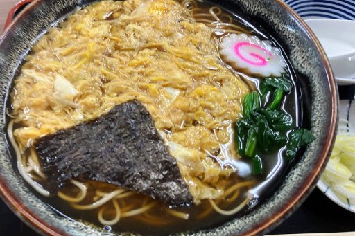 広栄屋の「玉とじそば」