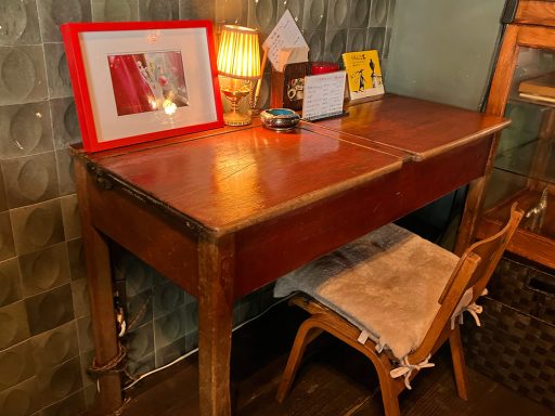 『喫茶 透明薔薇』店内