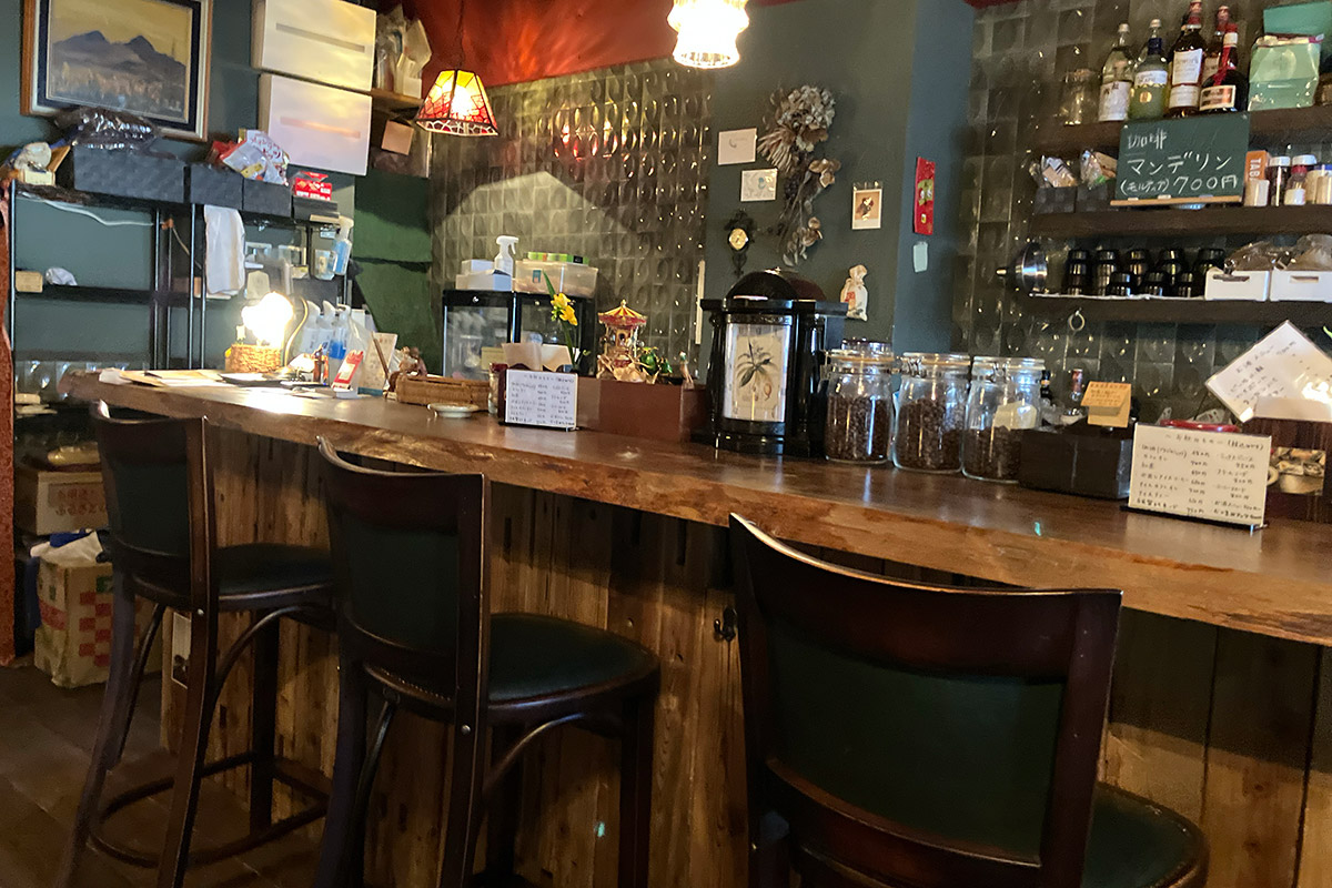 カウンター席