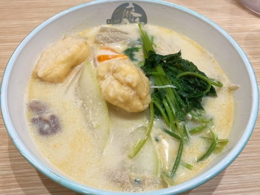 優しい旨味が拡がる、麻香源麻辣湯の「牛骨スープ」