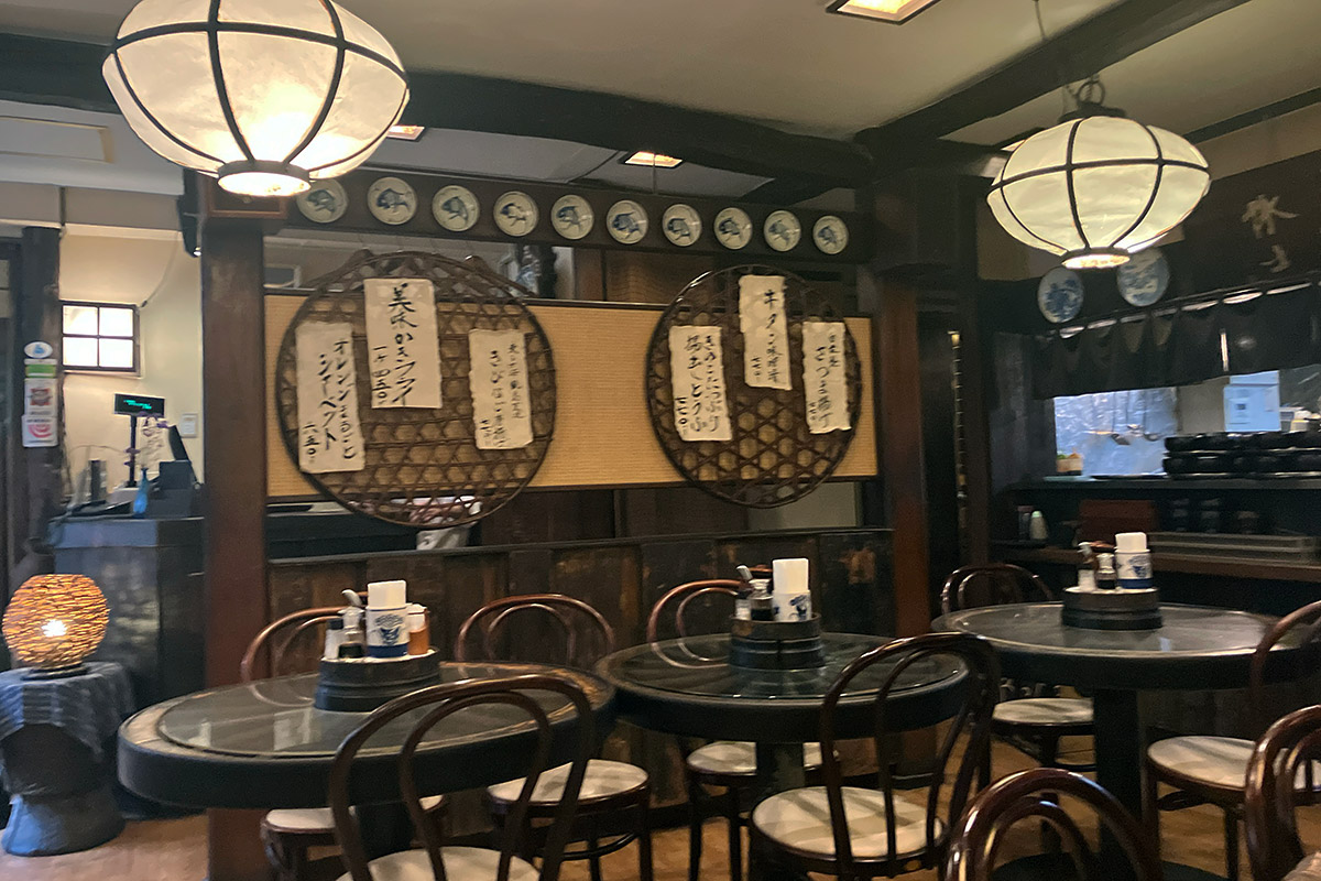 『かつ良』店内