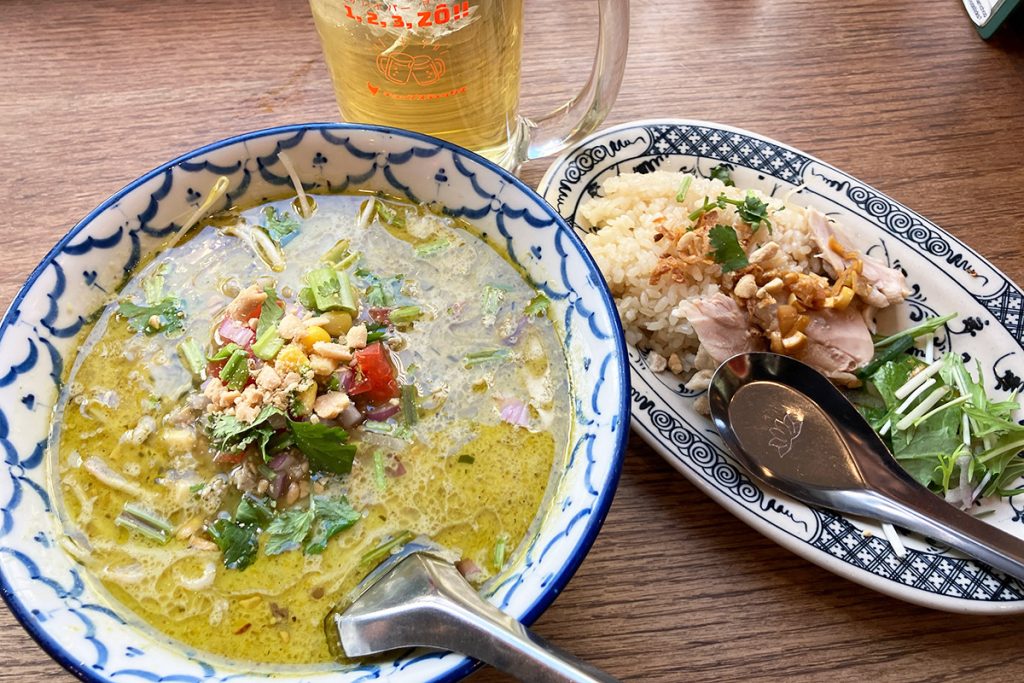 チョップスティックス「グリーンカレーのフォー」ベトナム鶏飯のセット1530円（税込）