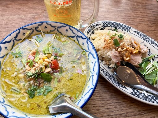 チョップスティックス「グリーンカレーのフォー」ベトナム鶏飯のセット1530円（税込）