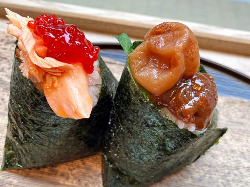 間違いない組み合わせ！ #実験中展 鎌倉山米店×うなぎの寝床の実験おにぎり「鮭×すじこ」と「大葉味噌×梅」