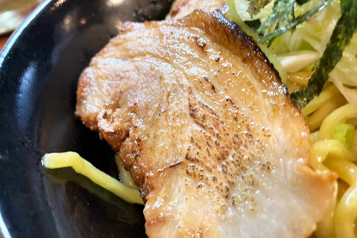 チャーシューが2枚に