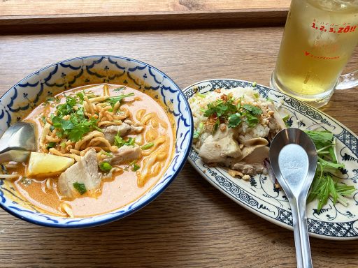 チョップスティックス「ココナッツカレーフォー」「ベトナム鶏飯セット」1430円（税込）