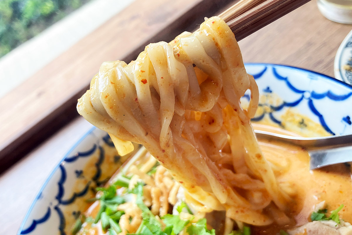 続いてフォーも味わう