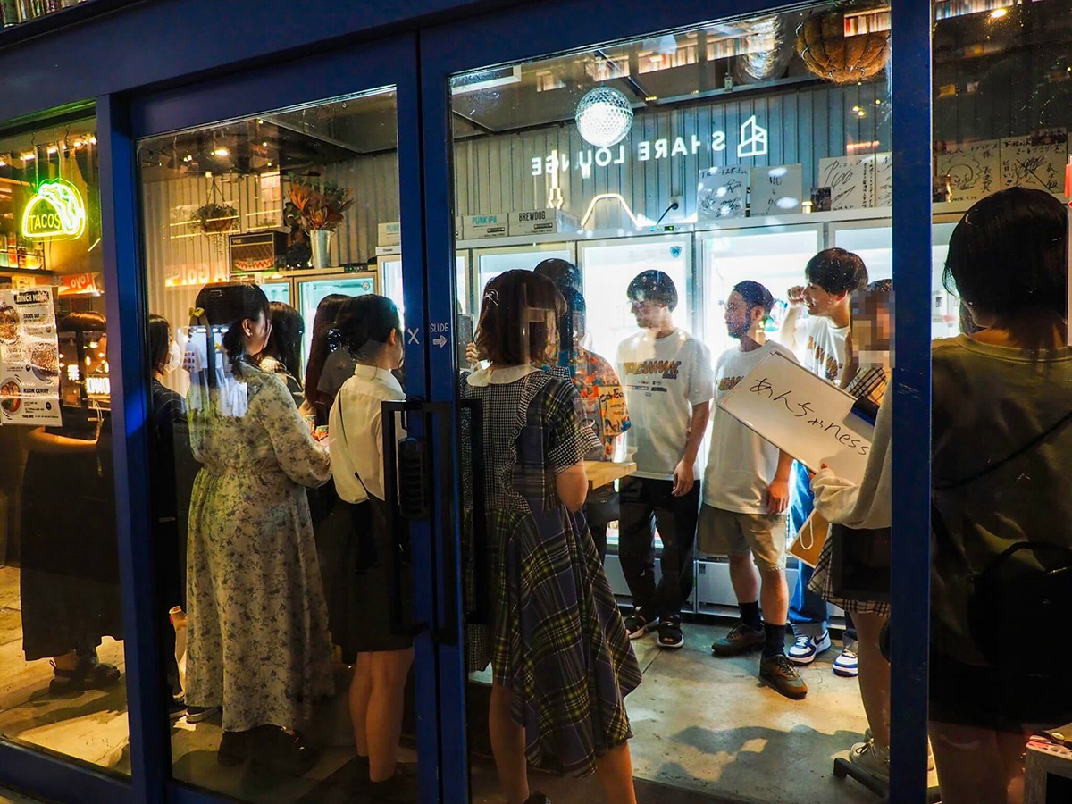 ミカン下北飲食店舗内会場の様子