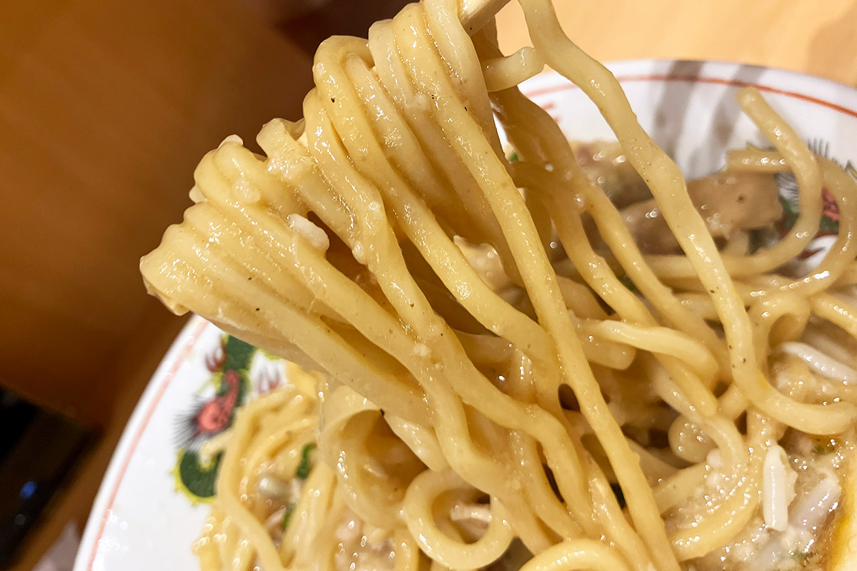 背脂絡みまくりまぜそば