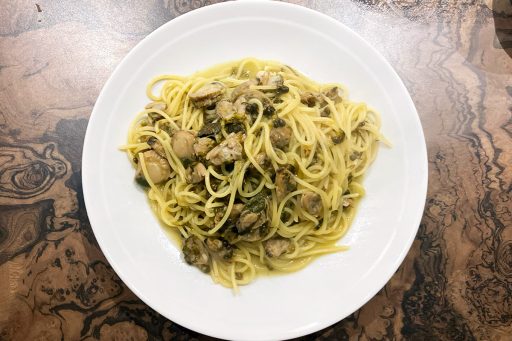 イタ飯 ラグーン「貝類と実山椒のオイルパスタ」