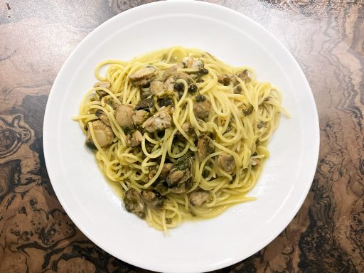 イタ飯 ラグーン「貝類と実山椒のオイルパスタ」