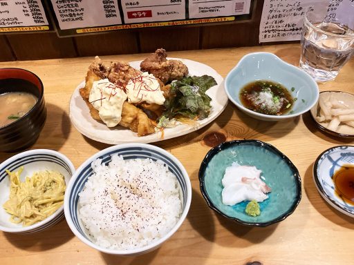 下北沢みるく「チキン南蛮＆唐揚定食」1200円（税込）