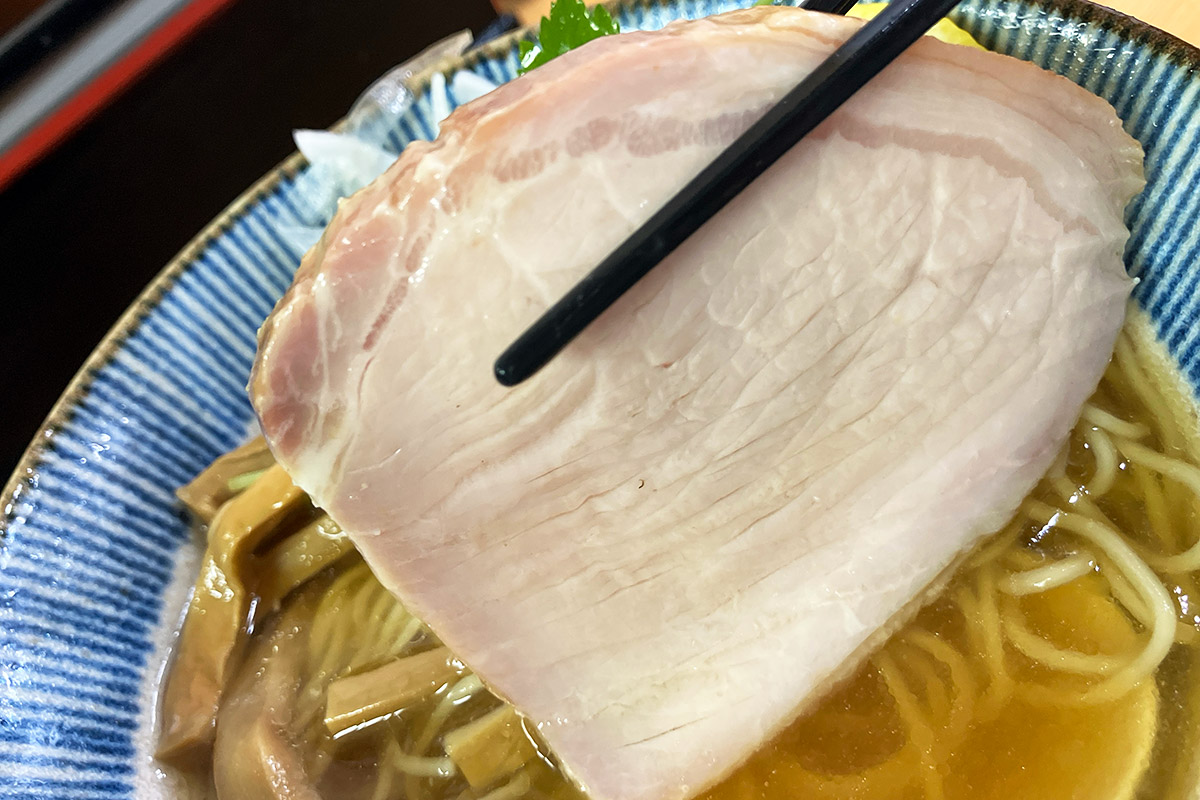 大きいチャーシューだなぁと思っていましたが