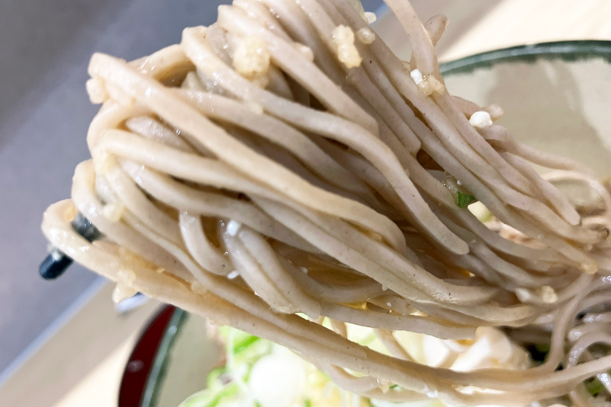 続いておそばを味わう