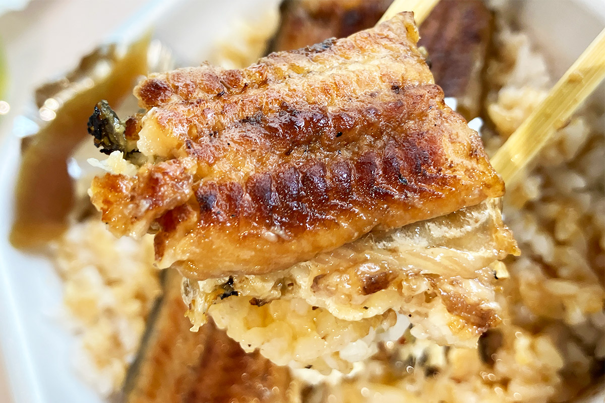 素晴らしい焼き具合、まずは一口頂きます
