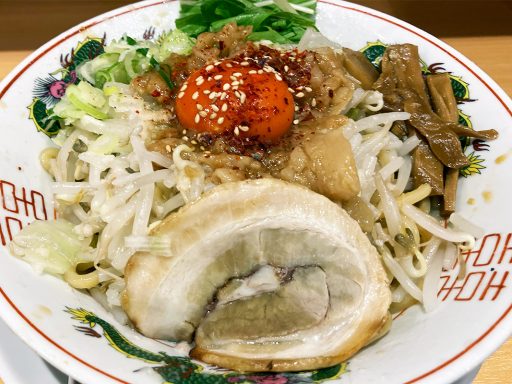 背脂チャッチャ亭「冷やし背脂まぜそば」1280円（税込）