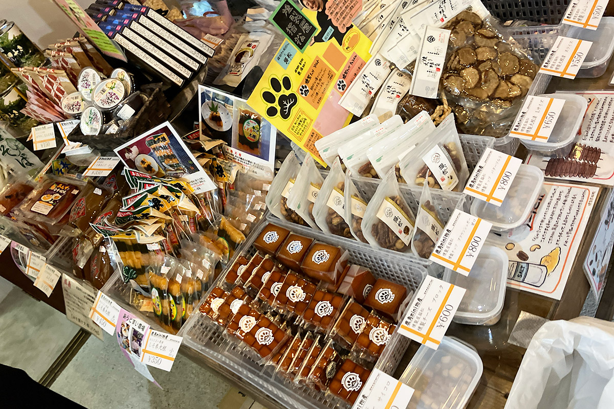 しそ大根に燻製チーズ、いぶりがっこも!