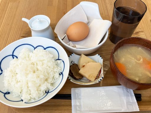 おともさんの朝定食「卵かけご飯定食」