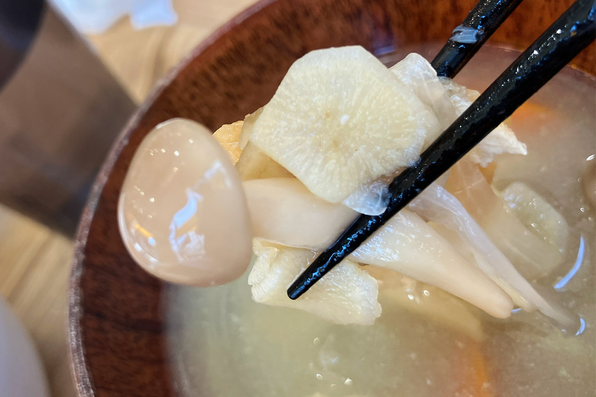お味噌もお出汁も穏やか、そしてお野菜が旨い