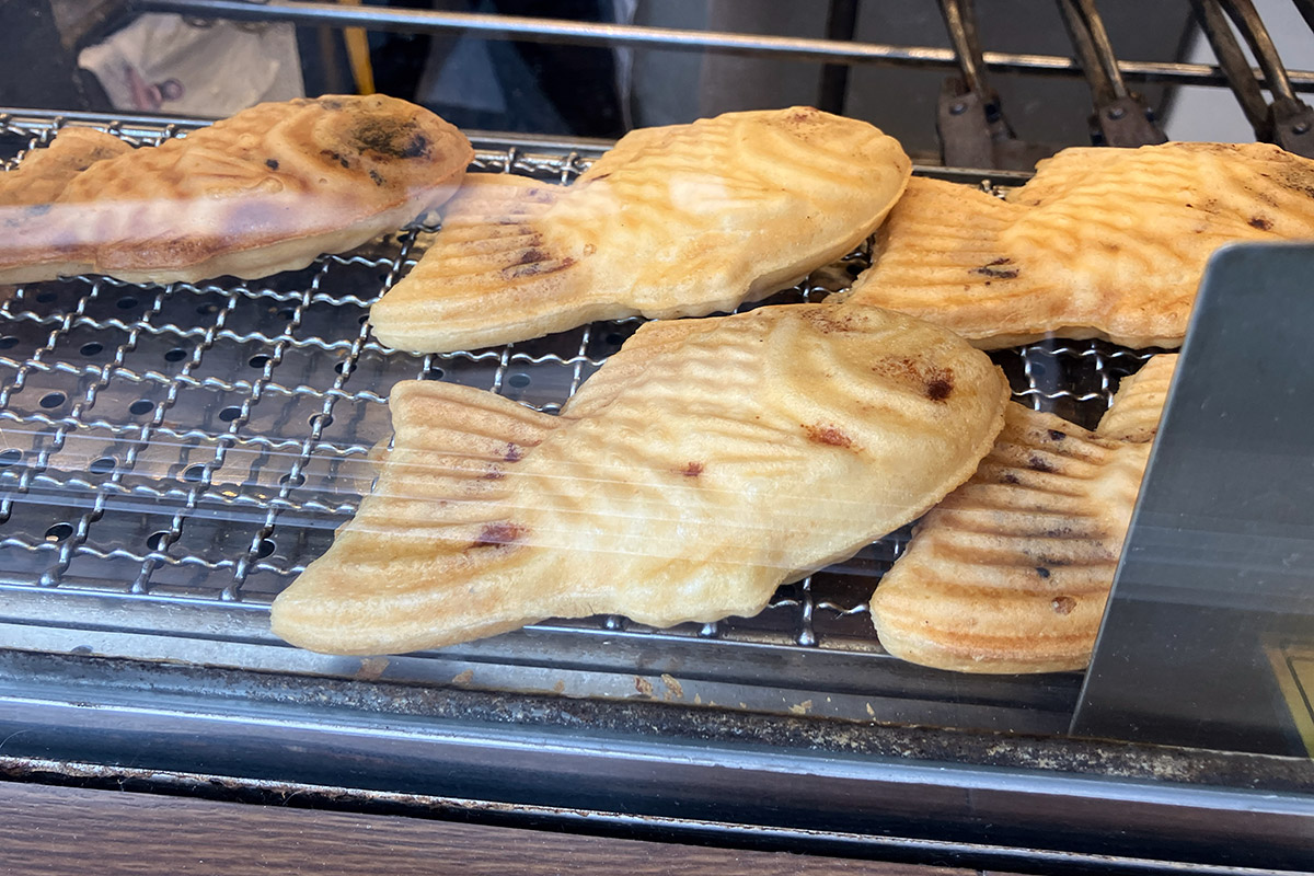 はい、天然のたい焼きが久しぶりに並びます