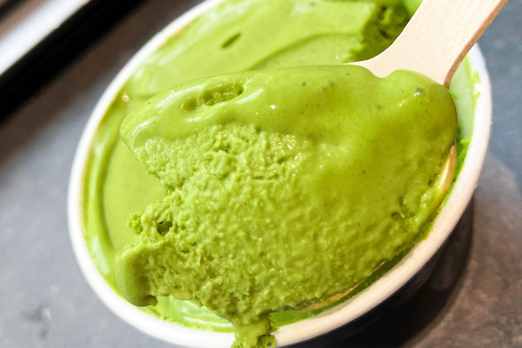 しもきた茶苑大山の「濃い抹茶アイスクリーム」