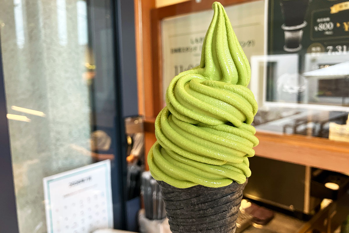 しもきた茶苑大山「茶師十段の濃厚抹茶ソフト」600円(期間限定価格)